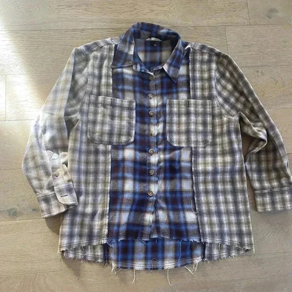 Promesa Plaid Button Down Top Small - Picture 1 of 5